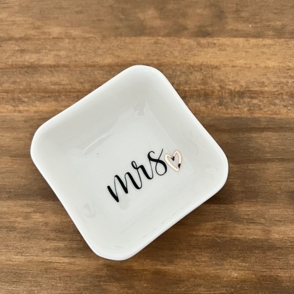 3/$25 New Mrs. Engaged Married Ring Dish